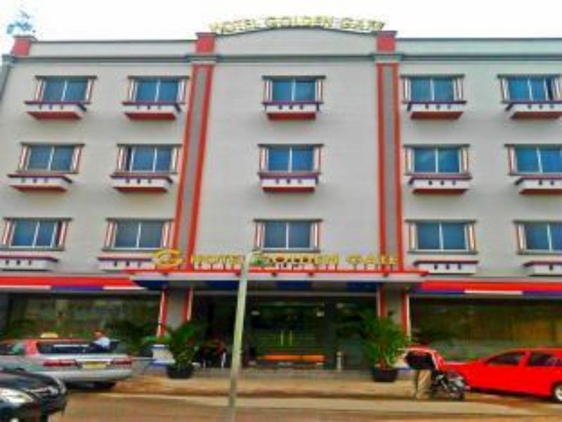 Batam Collection O 625 Hotel Golden Gate מראה חיצוני תמונה